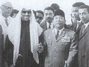 Genggaman Erat Jokowi-Raja Salman dan Memori 54 Tahun Silam
