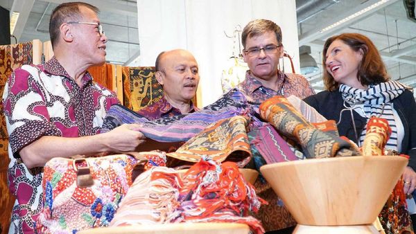 Berbagai Produk UMKM Dipamerkan di IKEA Alam Sutera