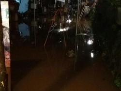 Kali Krukut Meluap, Sejumlah RW dan Kelurahan di Jaksel Tergenang