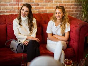 Foto: Pesona Putri Iman, Anak Ratu Yordania yang Baru Berusia 20 Tahun Foto: Pesona Putri Iman, Anak Ratu Yordania yang Baru Berusia 20 Tahun