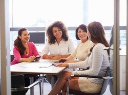 Teknologi Digital Mampu Dongkrak Pendapatan Wanita