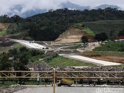 Pembangunan Bandara Hingga Tol di Lampung Dipercepat Jokowi