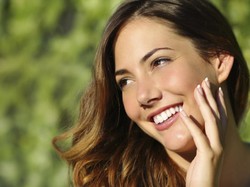 10 Cara Mengecilkan Pipi Tanpa Operasi Agar Terlihat Tirus