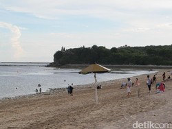 Raja Salman Lebih Banyak Nikmati Pantai di Kawasan St Regis