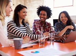 Riset: 30% Anak Tengah Jadi CEO, 32% Sulung Jadi Rockstar