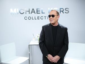 Michael Kors Beli Versace Rp 30 T, Sahamnya Melambung
