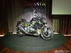Kawasaki Siapkan Motor Klasik Berbasis Z900