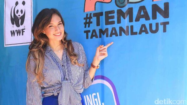 Yuk, Jaga Taman Laut Bersama Nadine Chandrawinata