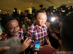 Video Saat Ahok-Djarot Pulang Duluan di Acara KPUD