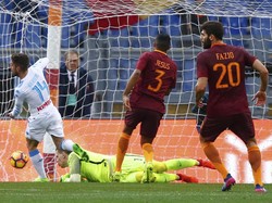 Napoli Kalahkan Roma 2-1 di Olimpico