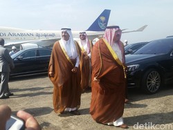 Hebohnya Warga Bali yang ingin Melihat Pangeran Ganteng Arab