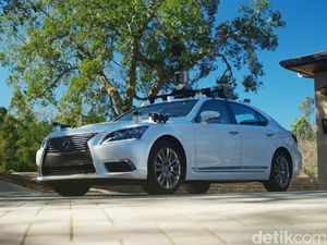 Tahun 2020, Jalan Tol Dihiasi Mobil Toyota yang Bisa Jalan Sendiri