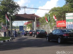 95 Mobil Mewah untuk Raja Salman Sudah Berada di Ngurah Rai Bali