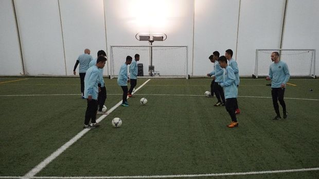 Begini Cara QPR Melatih Tiga Anak Indonesia