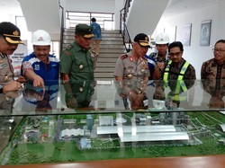 Kapolda Jateng dan Kasdam IV Tinjau Pabrik Semen di Rembang