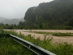 Hampir 36 Jam, Listrik 9 Kecamatan di Sumbar Masih Padam