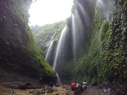 Air Terjun Tempat Semedi Gajah Mada yang Kini Populer