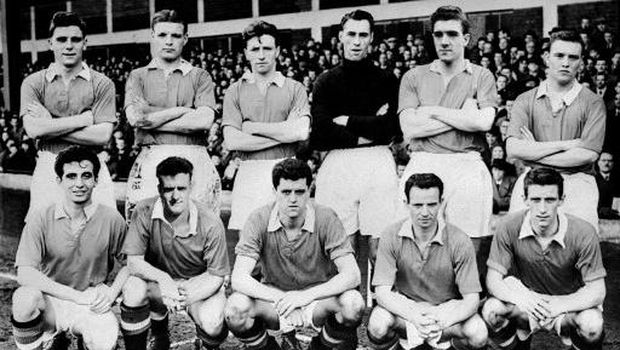 Menggali Sejarah Man United dari Puing-Puing