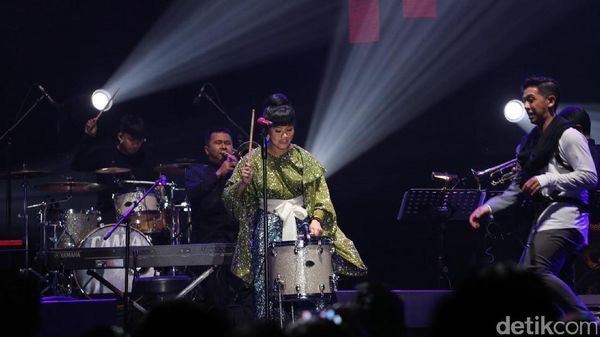 Yura Yunita Bikin Kesan Ceria