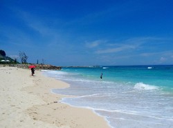 Ini Nih Pantai Melasti yang Menawan di Bali