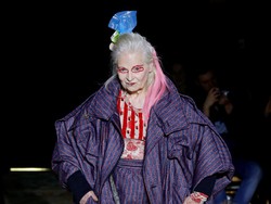 Langka, Vivienne Westwood Jadi Model di Fashion Show Labelnya Sendiri