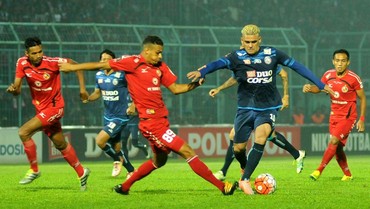 Kecemerlangan Gonzales, Ketidakstabilan Semen Padang