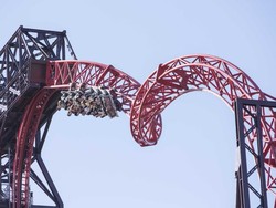Rollercoaster Dreamworld Australia Berhenti Mendadak, 8 Orang Terjebak