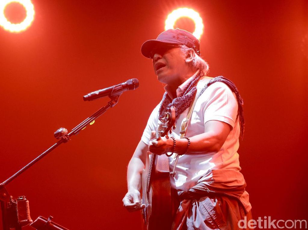 Lirik dan Chord Lagu Nyanyianmu dari Iwan Fals Lirik dan Chord Lagu Nyanyianmu dari Iwan Fals