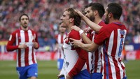 Kemenangan ini terus menjaga peluang Atletico untuk finis di empat besar. Griezman dkk. menempati peringkat keempat dengan 49 poin hasil 26 pertandingan, terpaut enam poin dari Sevilla di posisi ketiga yang masih memiliki satu pertandingan sisa. REUTERS/Javier Barbancho.