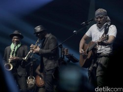 Lirik dan Chord Lagu Aku Berjalan dari Iwan Fals