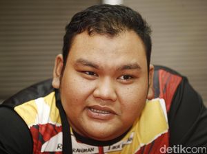 Video: Ibunda Menangis Fico Fahriza Manfaatkan Kabar Duka untuk Pinjam Uang Video: Ibunda Menangis Fico Fahriza Manfaatkan Kabar Duka untuk Pinjam Uang