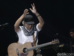 Chord dan Lirik Lagu Barang Antik dari Iwan Fals