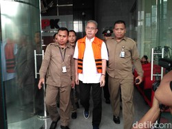 Kasus Korupsi Alkes Univ Udayana, KPK Tahan Dudung Purwadi