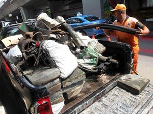 Polisi akan Usut Pelaku yang Buang Sampah Kabel di Gorong-gorong