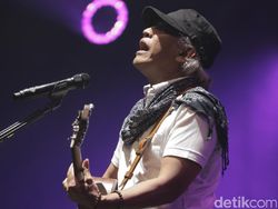 Lirik dan Chord Lagu Berapa dari Iwan Fals