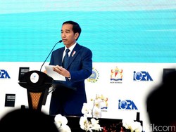 Di KTT IORA, Jokowi Bicara Illegal Fishing hingga Sampah Plastik
