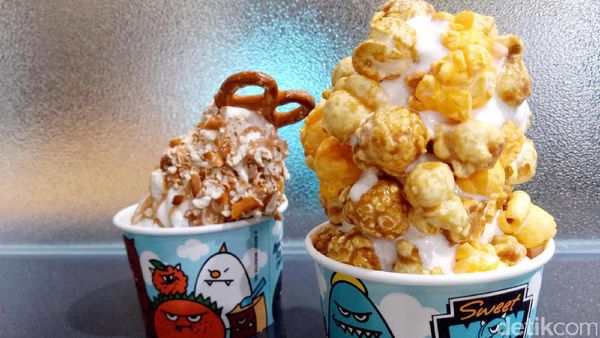 Nyam! Lembutnya Es Krim dengan Taburan Popcorn Renyah