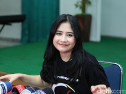 Gara-gara Puisi, Prilly Sempat Dikira Selingkuhan Raditya Dika