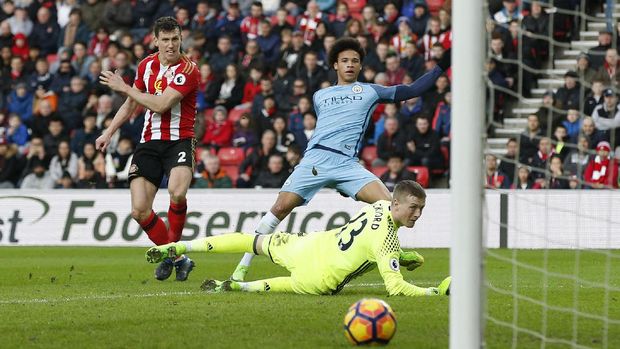 Aguero dan Sane Menangkan City