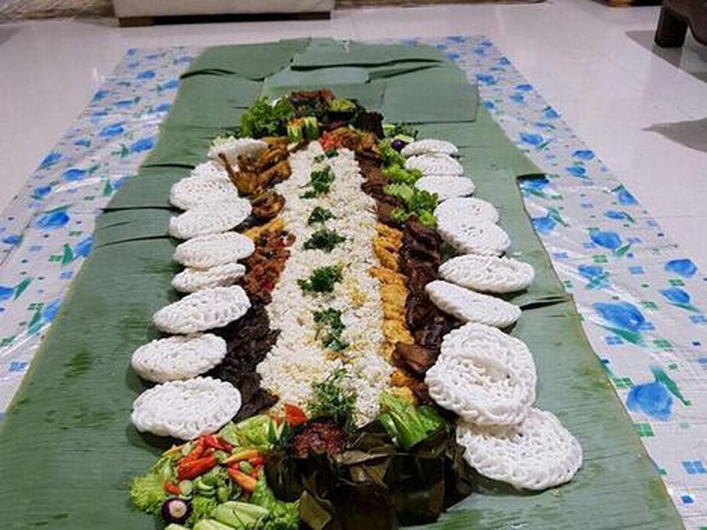 Bancakan, Tradisi Makan Bersama Masyarakat Jawa Barat Bancakan, Tradisi Makan Bersama Masyarakat Jawa Barat
