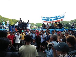 Sopir Angkot Demo Lagi Tuntut Ketegasan Wali Kota Malang