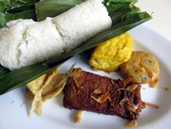 Di Jakarta Barat Bisa Cicip Nasi Timbel hingga Gurame Goreng di 4 Resto Sunda Ini