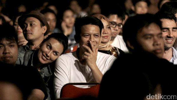 Lovey Dovey, Mesranya Sophia Latjuba dan Ariel