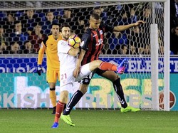 Sevilla Ditahan Alaves
