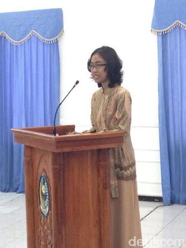 Dian, penderita kanker memberikan testimoni