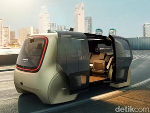 Kecenya Mobil Tanpa Sopir di Dubai