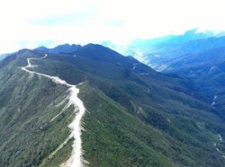 Jalan Trans Papua Terhubung Tol Laut