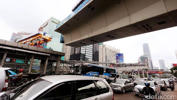 Bentang Flyover Lingkar Susun Semanggi Segera Tersambung
