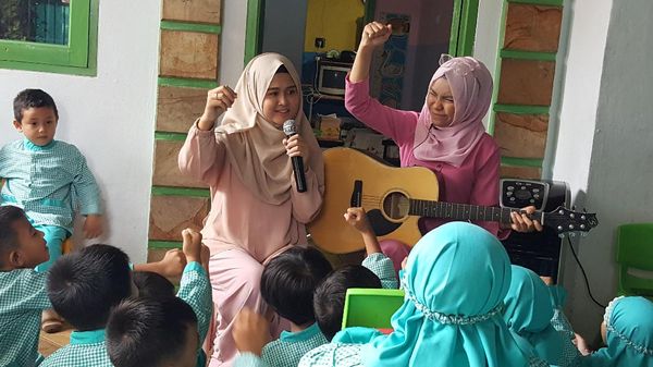 Ini Potret Keceriaan Anak-anak Saat Dengarkan Dongeng dari Sarang Cerita