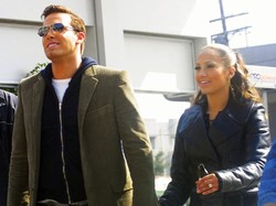 Ben Affleck Pakai Lagi Jam Tangan yang Diberikan Jennifer Lopez Pada 2002